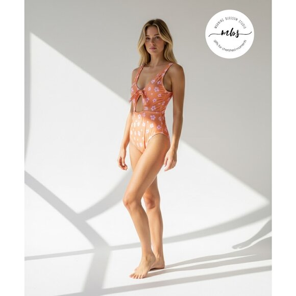 NWT ELE Swim x DAE Brooke Floral One Piece Key Hole Swimsuit Orange Pink Women S - Picture 1 of 9
